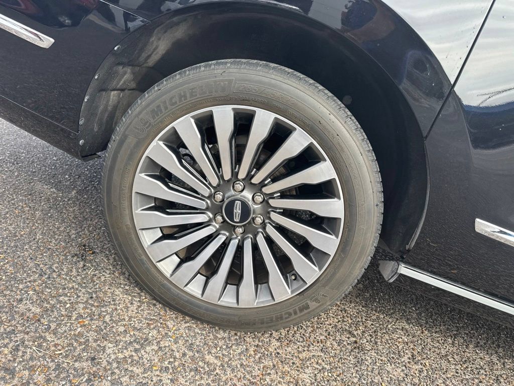 Used 2019 Lincoln Navigator L Reserve AWD/4WD image 11