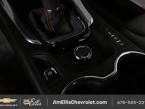 Used 2017 Chevrolet SS RWD image 16