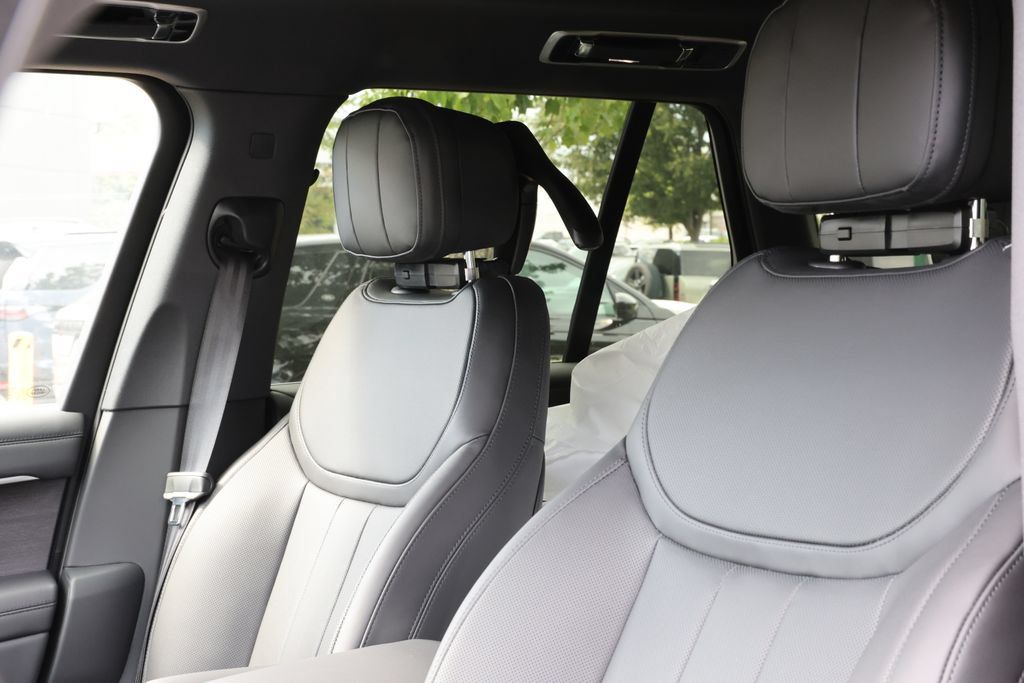 New 2027 Land Rover Range Rover SE AWD/4WD image 11