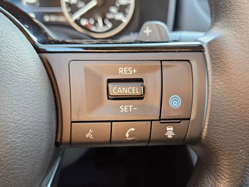 Used 2023 Nissan Rogue SV image 13