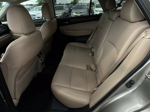 Used 2016 Subaru Outback 3.6R Limited AWD/4WD image 13