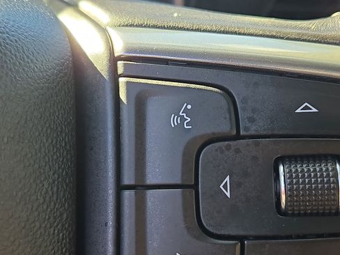 Used 2022 Chevrolet Silverado 1500 LT image 27