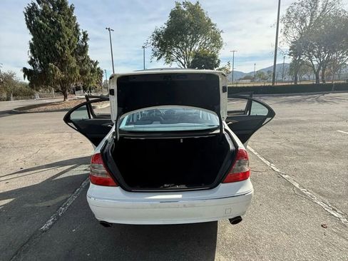 Used 2008 Mercedes-Benz E 350 Sedan image 25