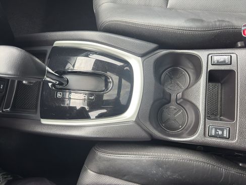 Used 2015 Nissan Rogue SL w/ SL Premium Package image 22