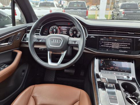 Used 2025 Audi Q7 3.0T Premium Plus image 9