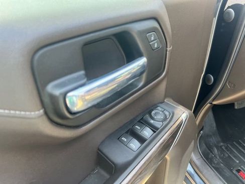 Used 2022 Chevrolet Silverado 1500 LT image 11