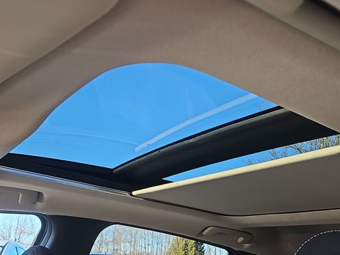 New 2026 Nissan Kicks SV w/ SV Premium Package image 6