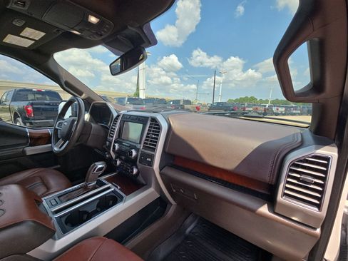 Used 2019 Ford F150 King Ranch w/ Equipment Group 601A Luxury AWD/4WD image 31