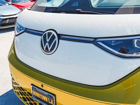 New 2025 Volkswagen ID. Buzz 1st Edition image 10