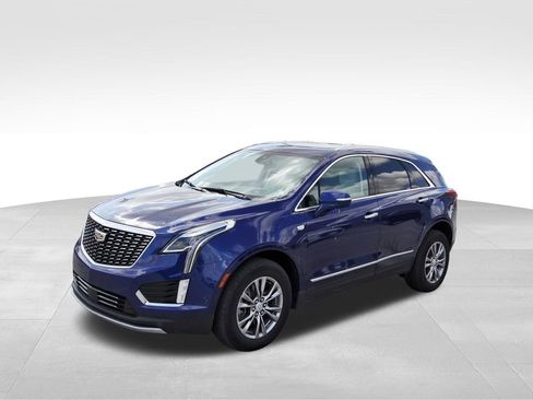 Used 2023 Cadillac XT5 Premium Luxury w/ Technology Package image 2