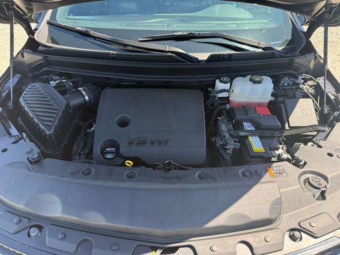 Used 2024 Buick Enclave Essence w/ Experience Buick Package image 18