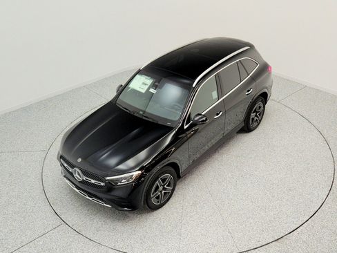 New 2026 Mercedes-Benz GLC 300 image 16