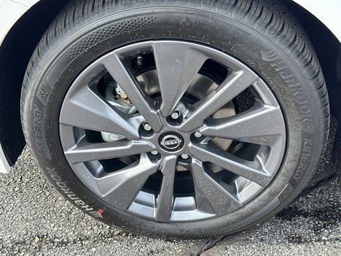 New 2026 Nissan Sentra SL image 9