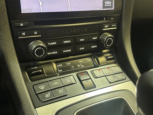 Used 2019 Porsche 718 Cayman RWD image 27