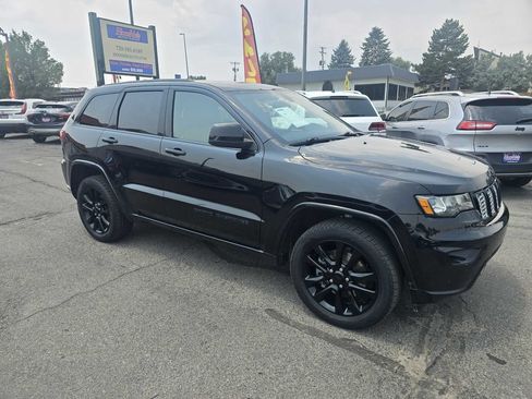 Used 2021 Jeep Grand Cherokee Laredo X AWD/4WD image 11