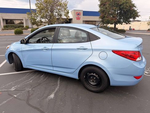 Used 2014 Hyundai Accent GLS FWD image 14