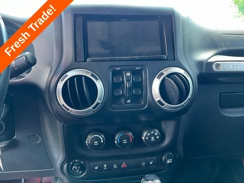 Used 2017 Jeep Wrangler Unlimited Rubicon AWD/4WD image 20