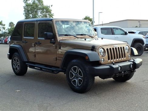 Used 2015 Jeep Wrangler Unlimited Sport AWD/4WD image 3
