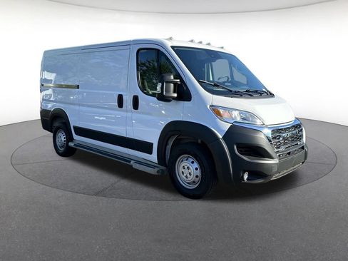 Used 2025 RAM ProMaster 2500 w/ U-Haul Equipment Group FWD image 8