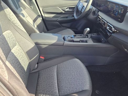 New 2026 Nissan Sentra SV w/ Floor Mat Package FWD image 6