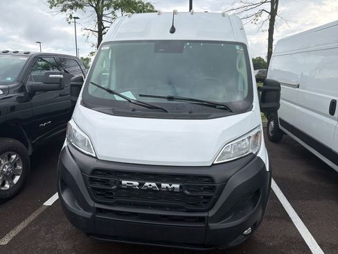 Used 2025 RAM ProMaster 2500 w/ Convenience Group FWD image 5