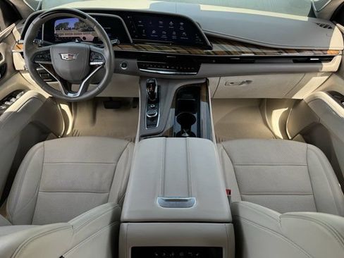 Used 2023 Cadillac Escalade ESV Sport Platinum AWD/4WD image 11