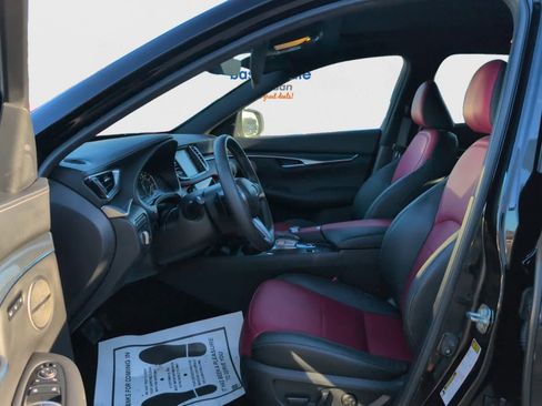 Used 2024 INFINITI QX50 Sport image 10