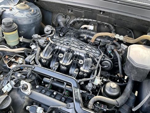 Used 2012 Hyundai Santa Fe Limited w/ Navigation Pkg 4 image 30