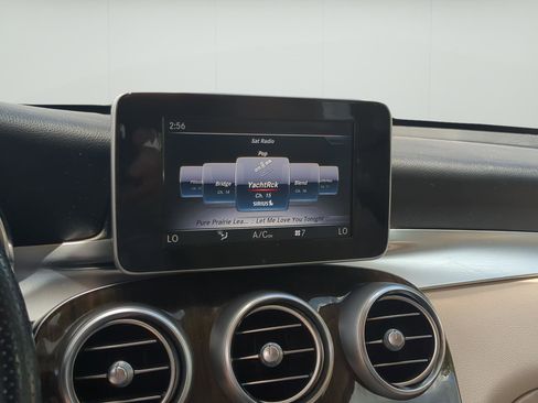 Used 2019 Mercedes-Benz GLC 300 image 16