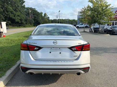 Used 2023 Nissan Altima 2.5 SV w/ SV Premium Package AWD/4WD image 6