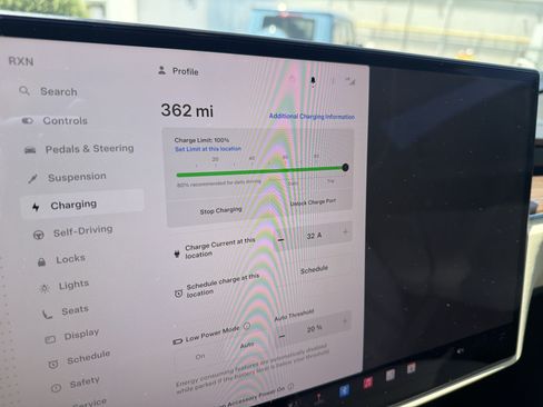 Used 2024 Tesla Model S AWD/4WD image 3