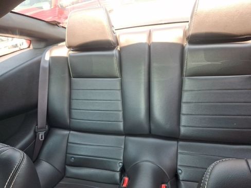 Used 2014 Ford Mustang GT RWD image 9