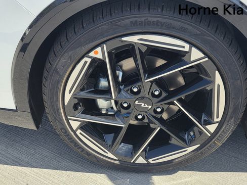 New 2025 Kia K4 GT-Line image 8