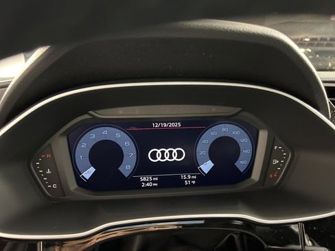 Used 2025 Audi Q3 2.0T Premium w/ Convenience Package image 24