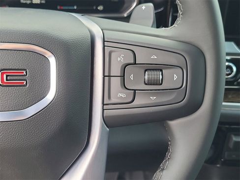 New 2026 GMC Sierra 1500 Elevation image 16