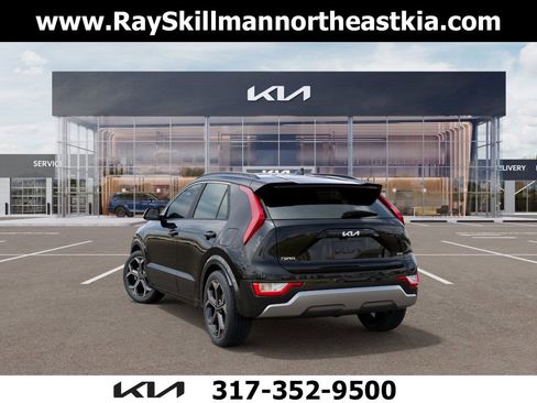 New 2025 Kia Niro EX Touring image 4