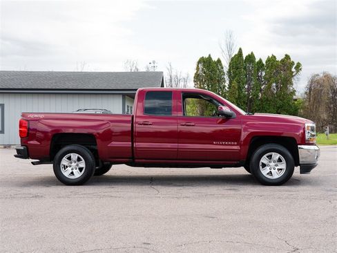 Used 2017 Chevrolet Silverado 1500 LT w/ All Star Edition AWD/4WD image 4