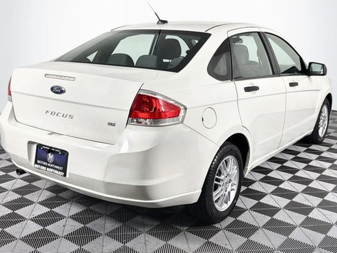 Used 2010 Ford Focus SE FWD image 23