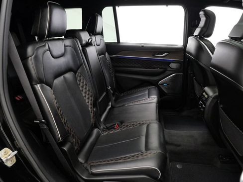 Used 2021 Jeep Grand Cherokee L Summit w/ Luxury Tech Group V AWD/4WD image 18