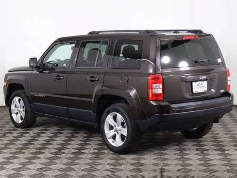 Used 2014 Jeep Patriot Latitude AWD/4WD image 6