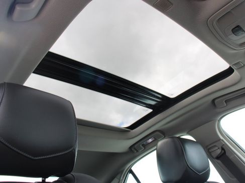 Used 2018 Cadillac CTS Luxury image 21