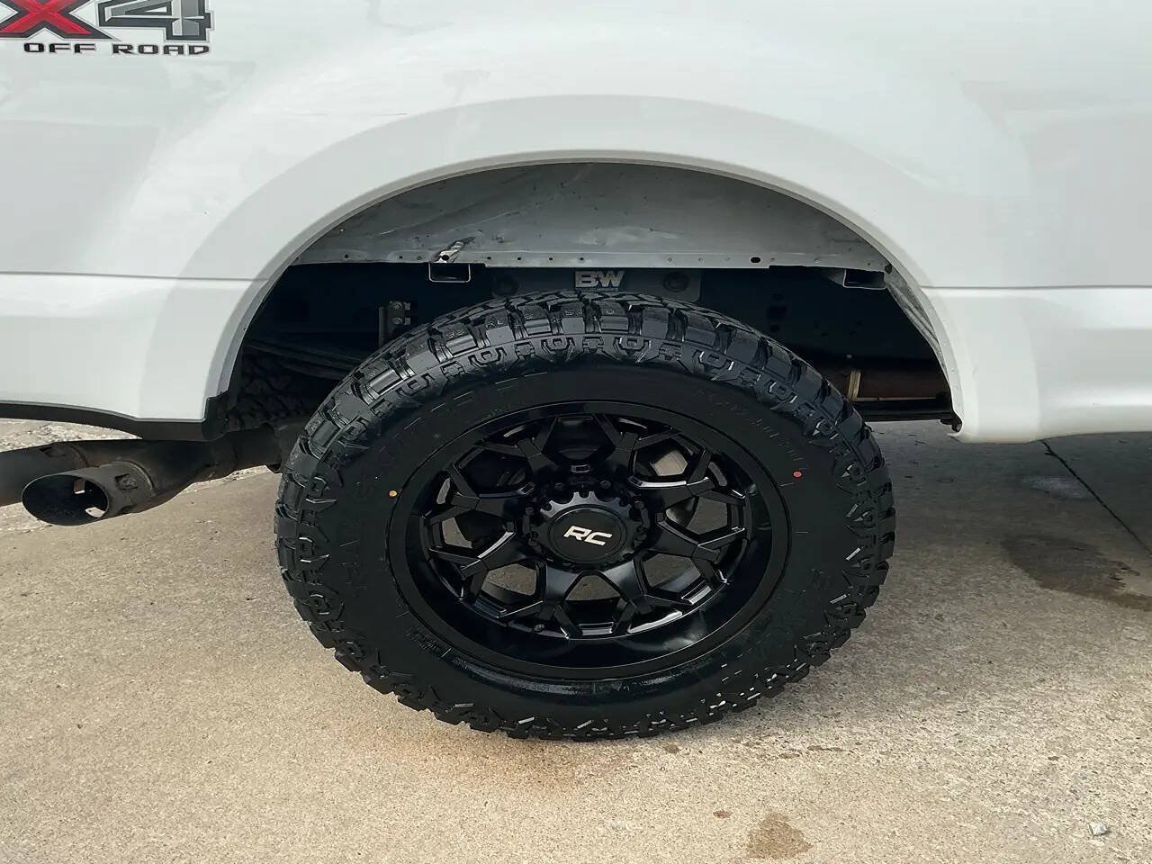 Used 2022 Ford F250 XLT w/ FX4 Off-Road Package AWD/4WD image 31