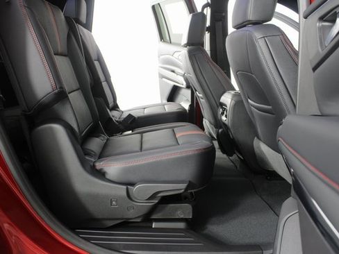 New 2026 Chevrolet Traverse RS image 25