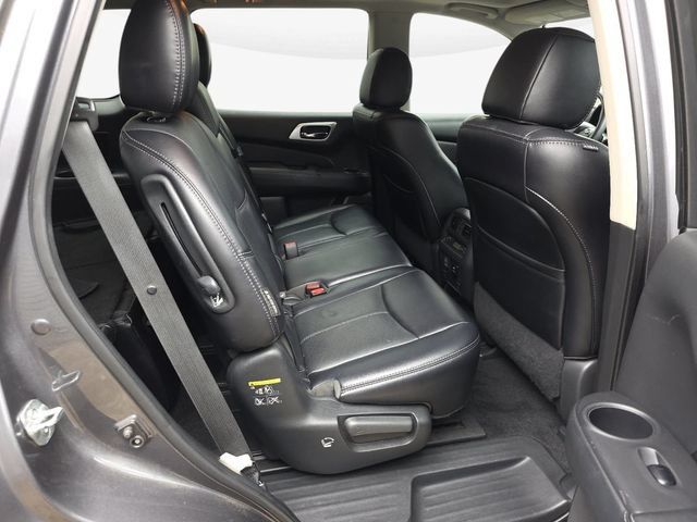 Used 2018 Nissan Pathfinder Platinum FWD image 33