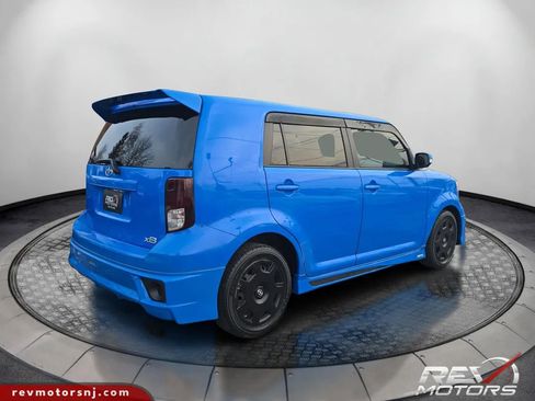 Used 2011 Scion xB image 5