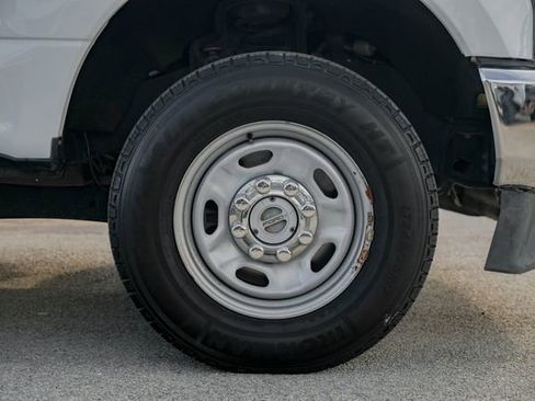 Used 2020 Ford F250 XL w/ Power Equipment Group image 5