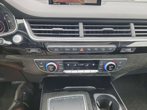 Used 2019 Audi Q7 3.0T Prestige w/ Prestige Package image 23