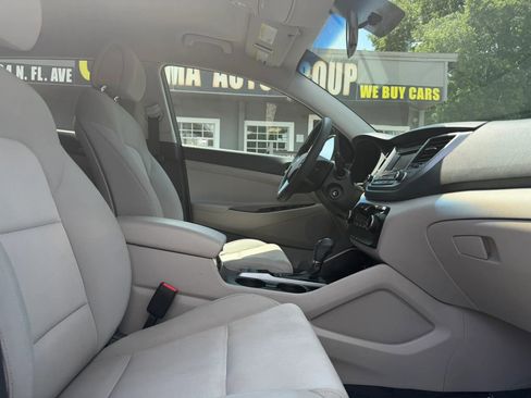 Used 2017 Hyundai Tucson SE FWD image 11
