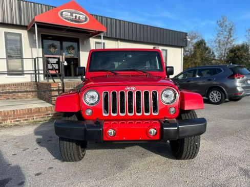 Used 2017 Jeep Wrangler Unlimited Sahara image 4