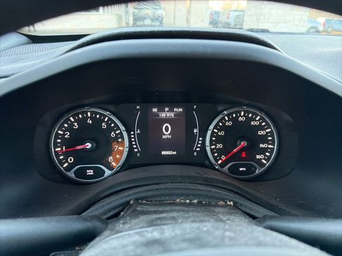 Used 2018 Jeep Renegade Sport w/ Power & Air Group image 8